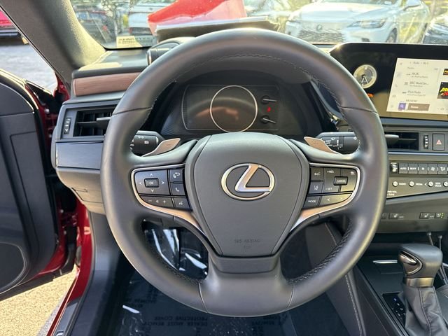 2025 Lexus ES 350 - Photo 14