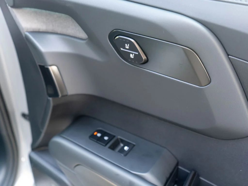 New 2027 Wolf Gray Kia X-LINE SX image 11