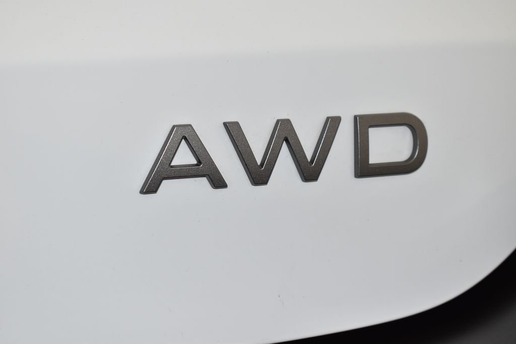 Certified Used 2025 White Nissan S image 10