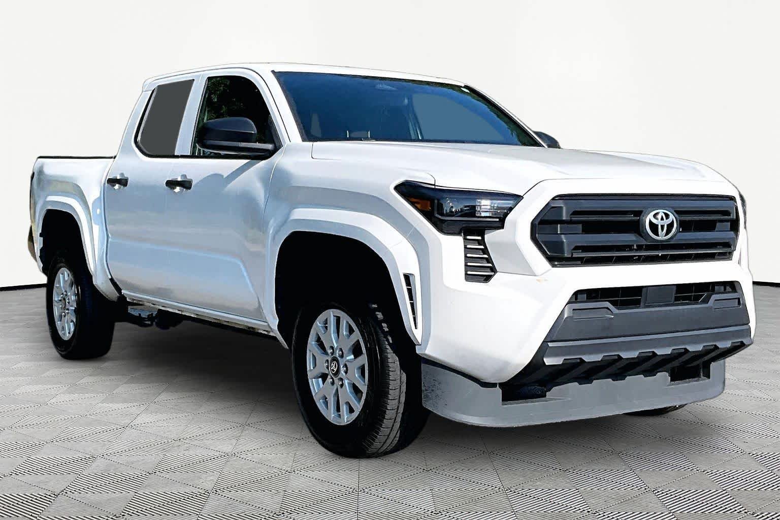 Used 2024 Ice Cap Toyota SR image 3