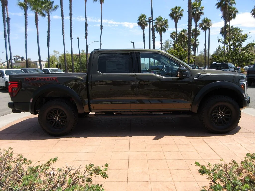 New 2026 Shelter Green Ford Raptor image 5