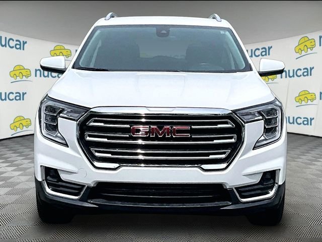 Used 2024 White GMC SLT image 3