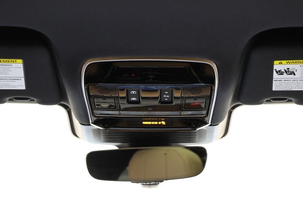New 2026 Santorini Black LAND ROVER SE image 14