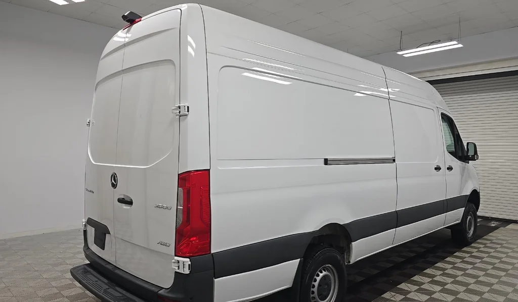 Used 2024 Arctic White Mercedes-Benz Cargo 170 WB image 4