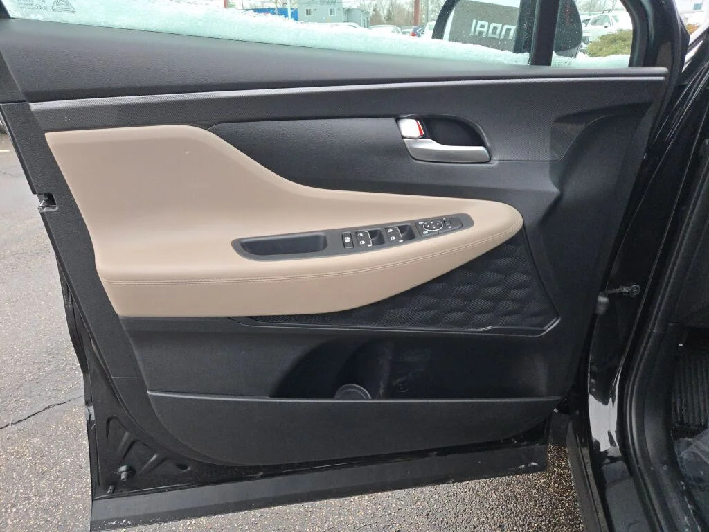 2023 Hyundai Santa Fe SE - Photo 19