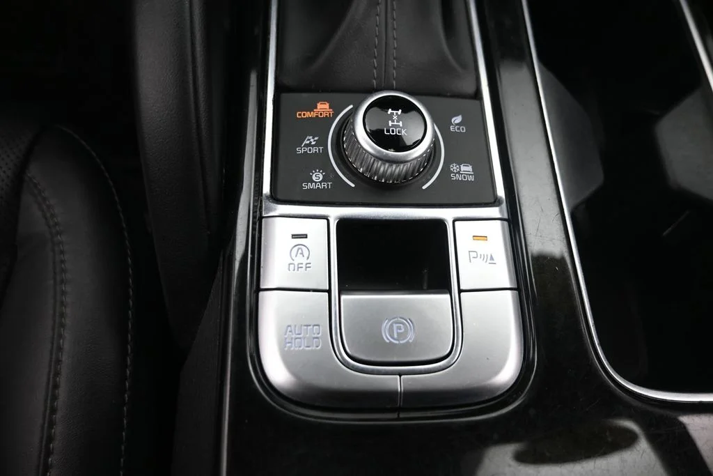 Certified Used 2023 Gray Kia LX image 22