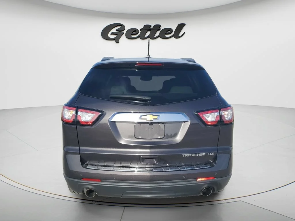 Used 2015 TUNGSTEN METALLIC Chevrolet LTZ image 4