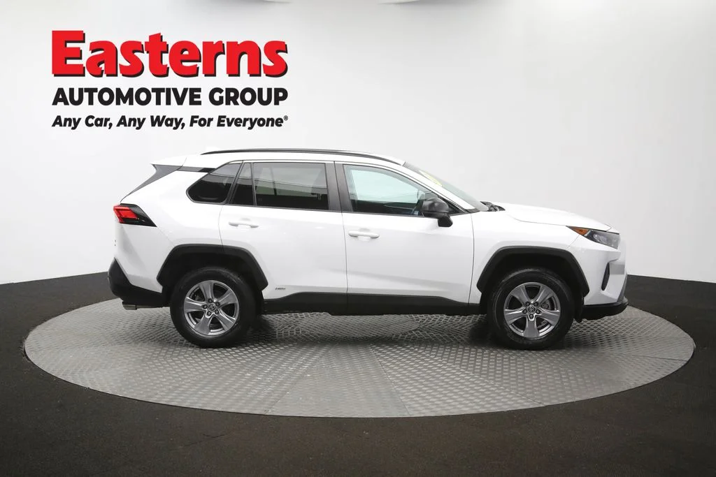 Used 2022 White Toyota LE image 46