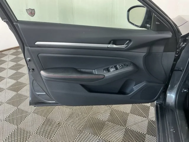 New 2026 Gray Nissan 2.5 SR image 9