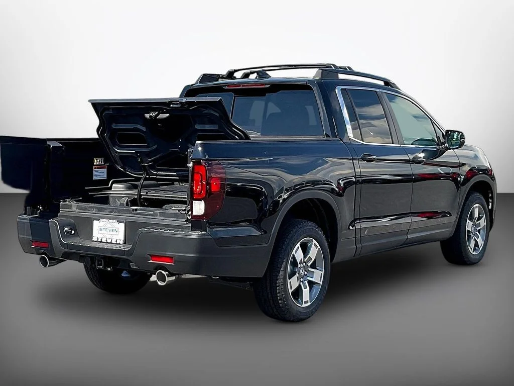 New 2026 Crystal Black Pearl Honda RTL image 6