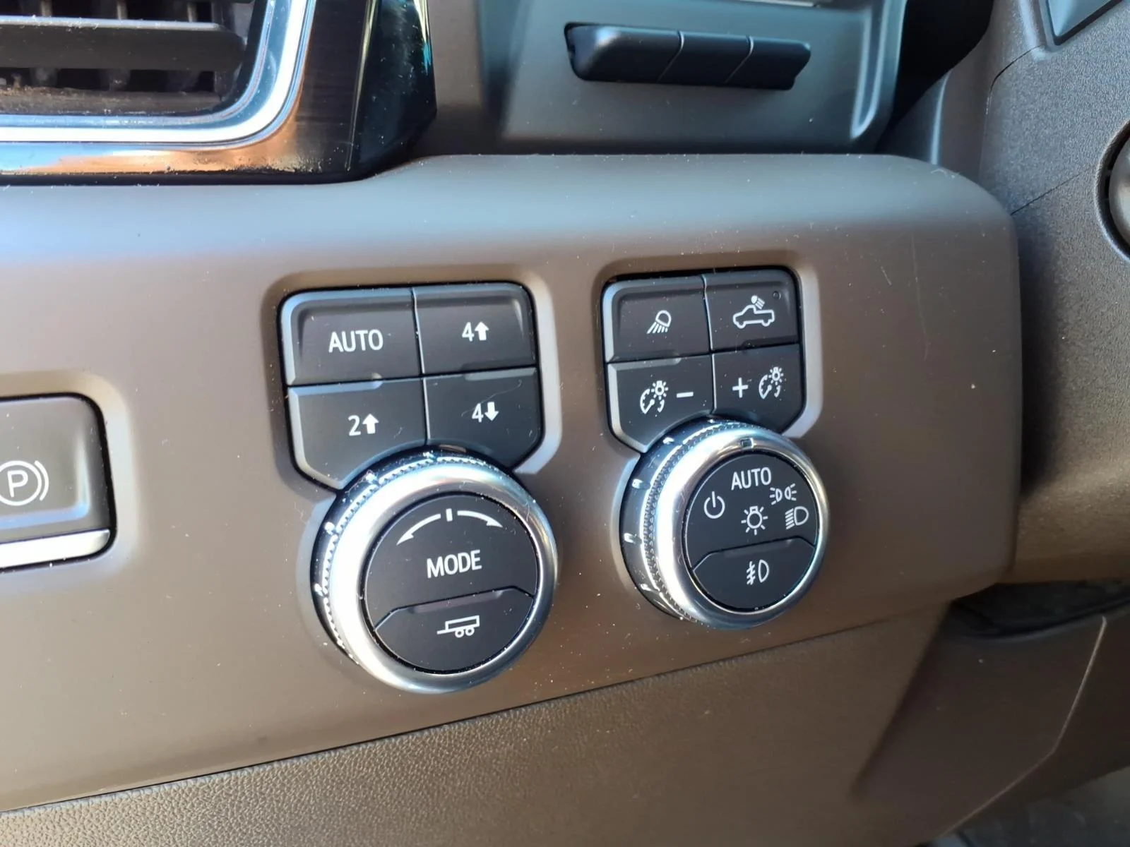 Used 2023 Titanium Rush Metallic GMC Denali image 9