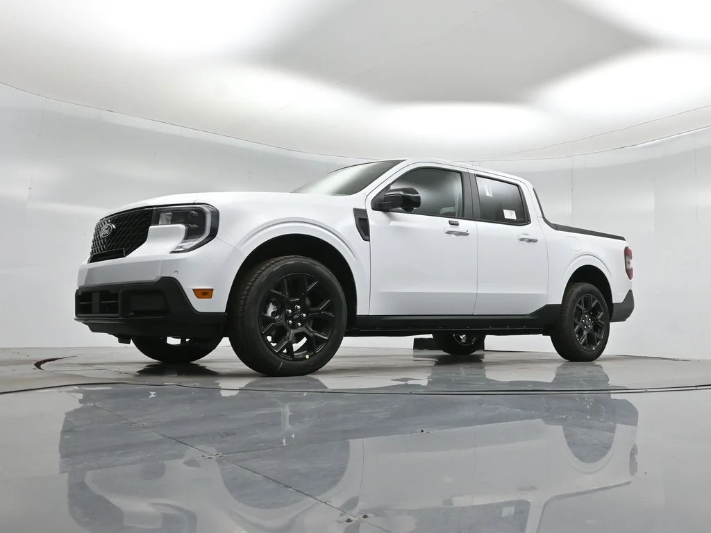 New 2026 Oxford White Ford Lariat image 44