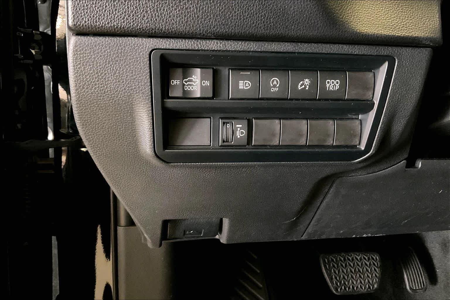Used 2023 Midnight Black Metallic Toyota SR5 image 33