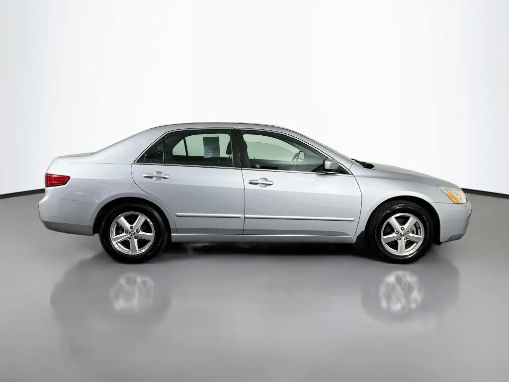 Used 2005 Silver Frost Metallic Honda EX-L image 9