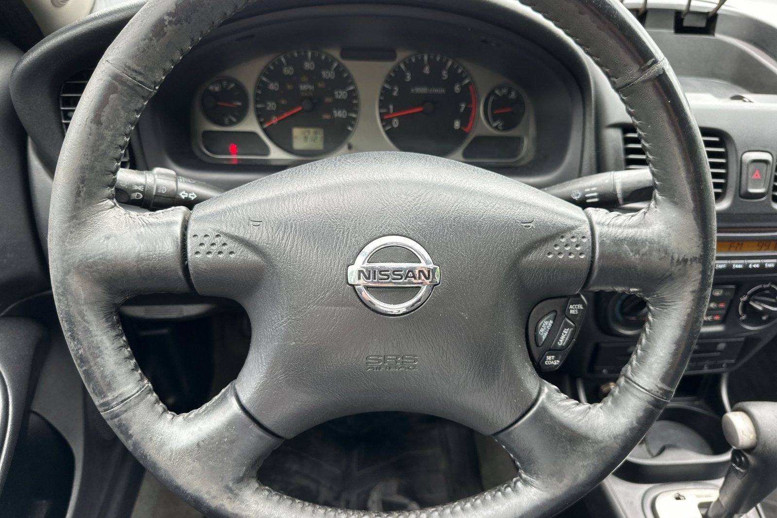 Used 2006 Yellow Nissan SE-R image 22