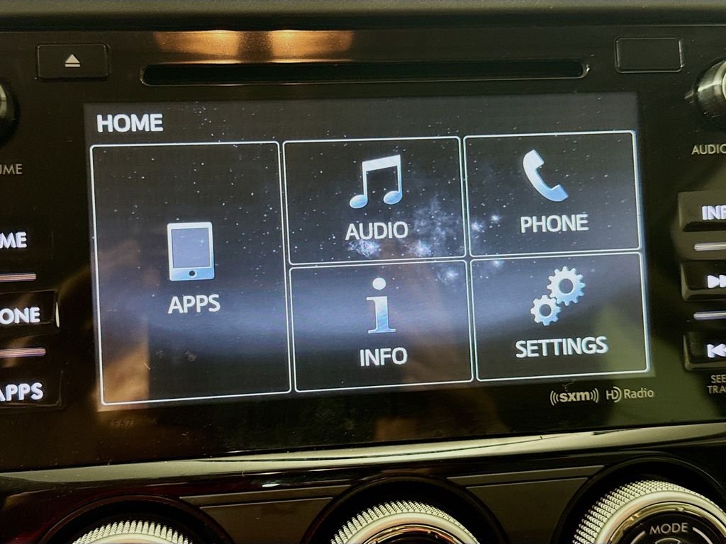 Used 2017 Ice Silver Metallic Subaru Premium image 15