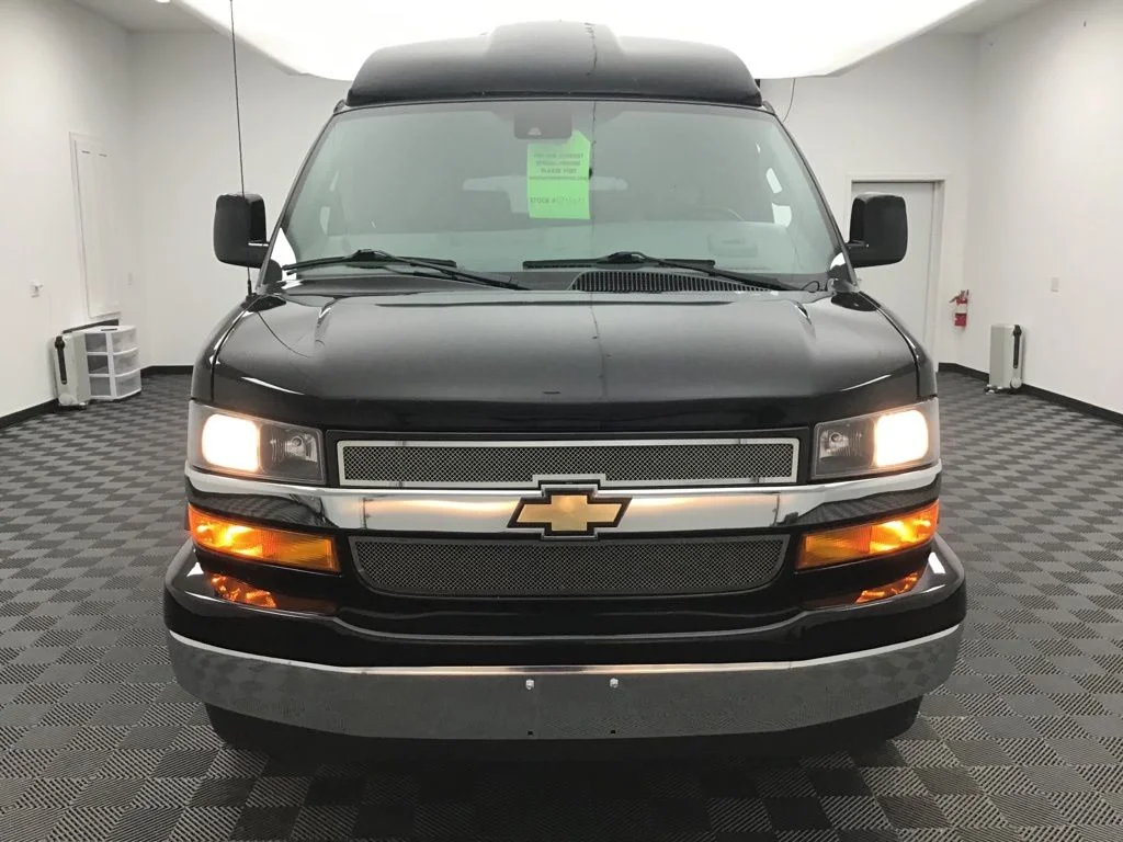 Used 2020 Black Chevrolet Explorer Limited SE image 14