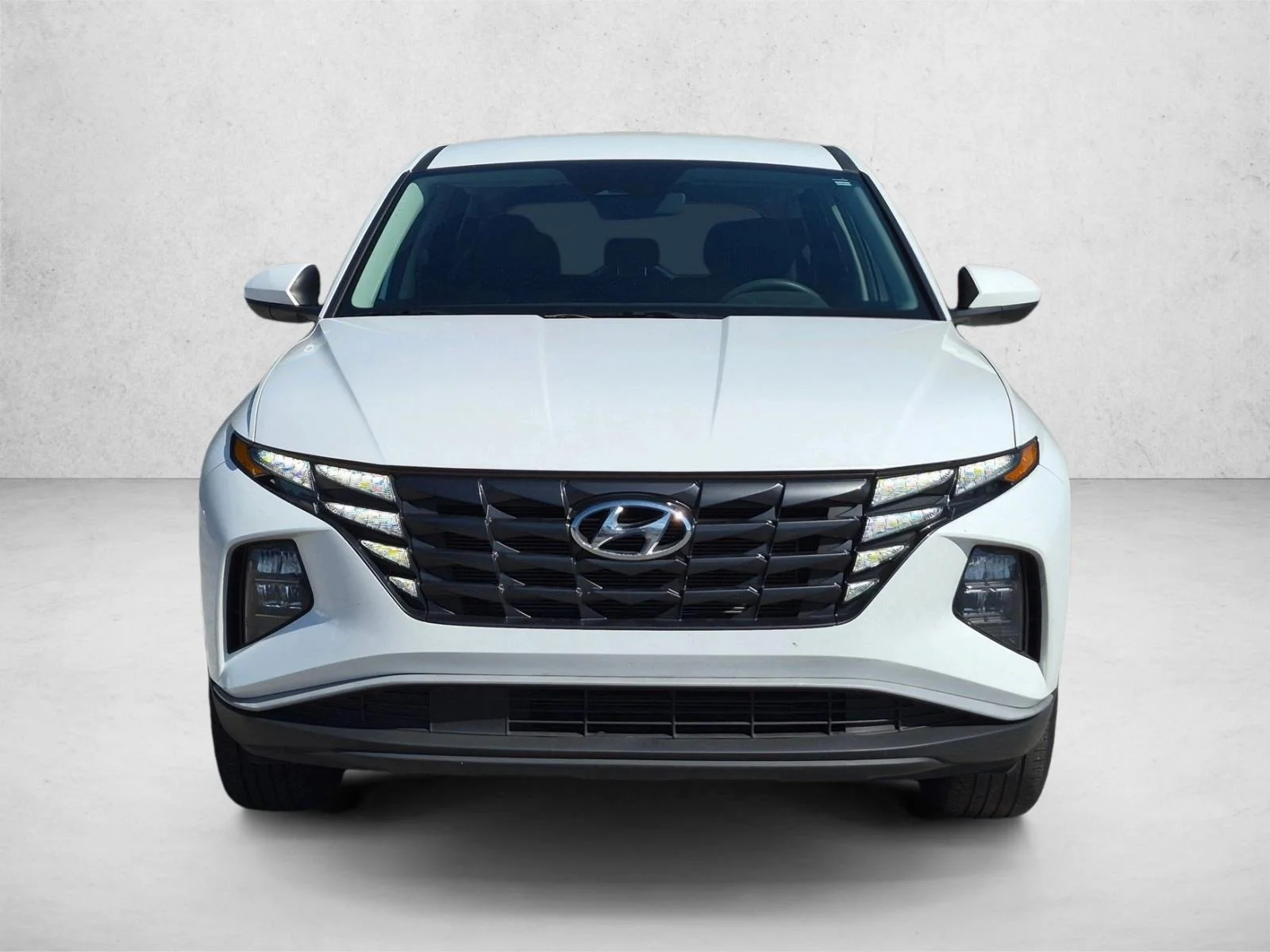Used 2022 Quartz White Hyundai SE image 2