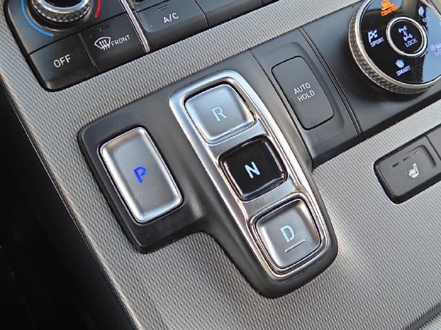 Used 2020 White Hyundai SEL image 30