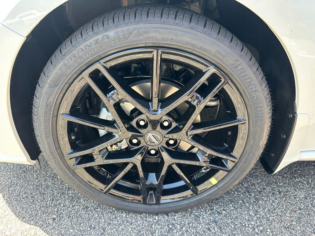 New 2026 White Nissan 2.5 SR image 9