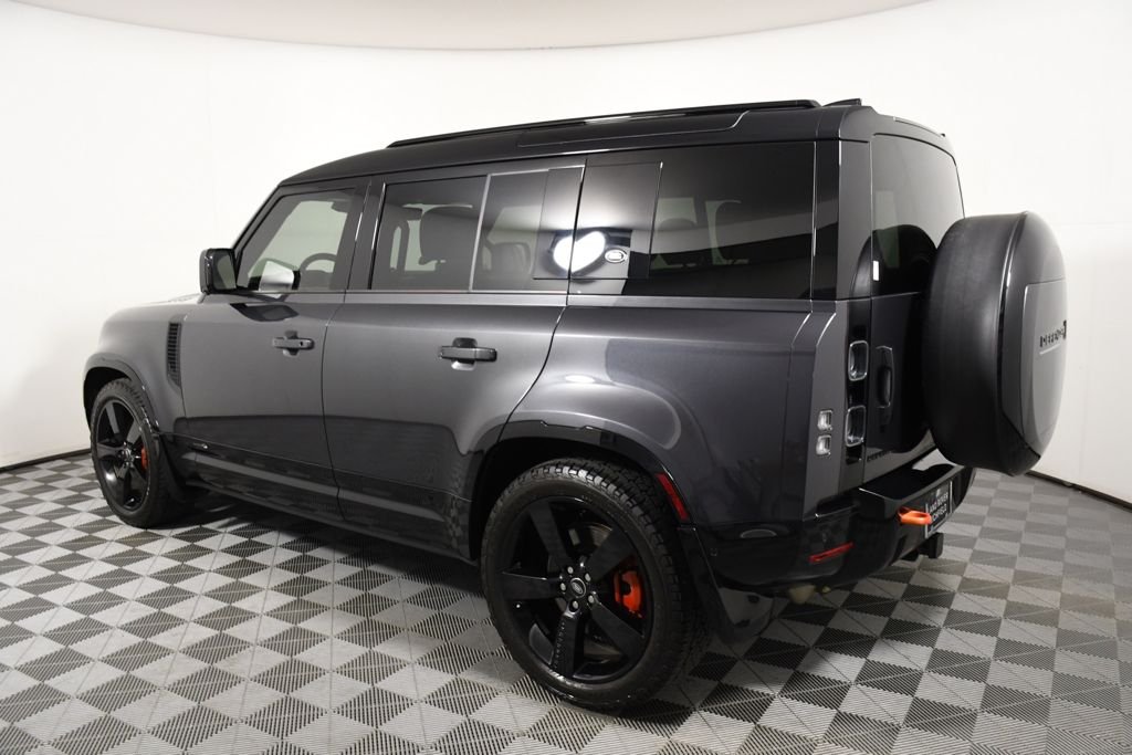 Used 2024 Santorini Black Metallic Land Rover X image 3