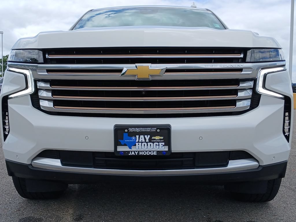 Used 2023 Iridescent Pearl Tricoat Chevrolet High Country image 32