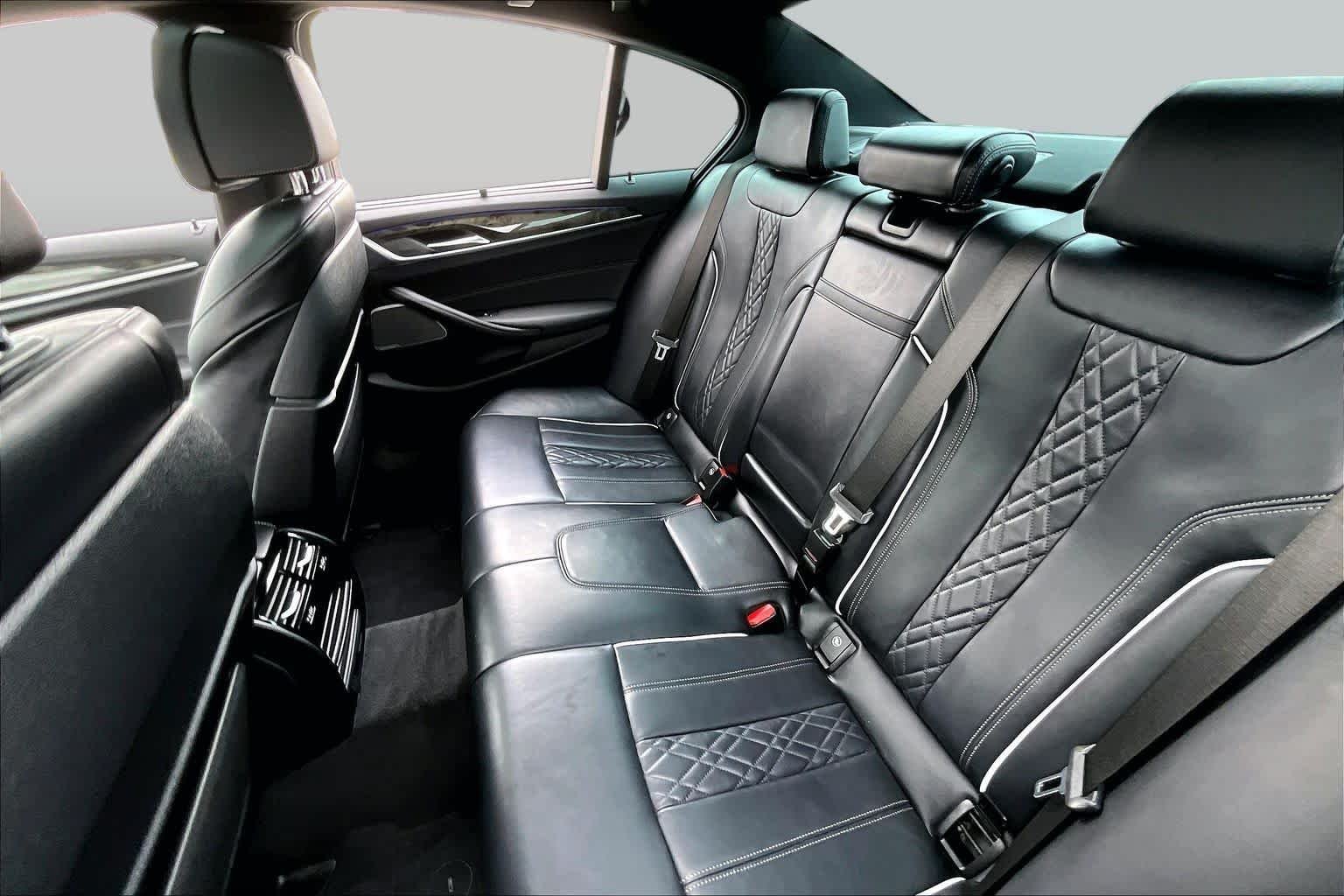 Used 2022 Dark Graphite Metallic BMW 540i image 19