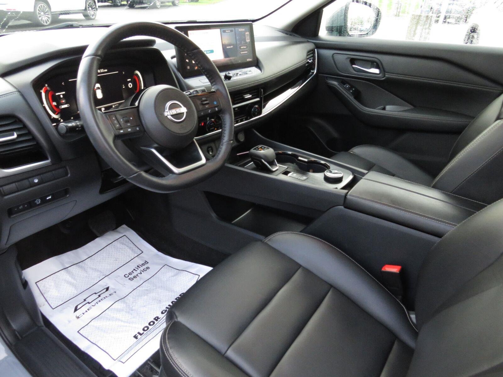 Used 2024 Boulder Gray Pearl Nissan SL image 24