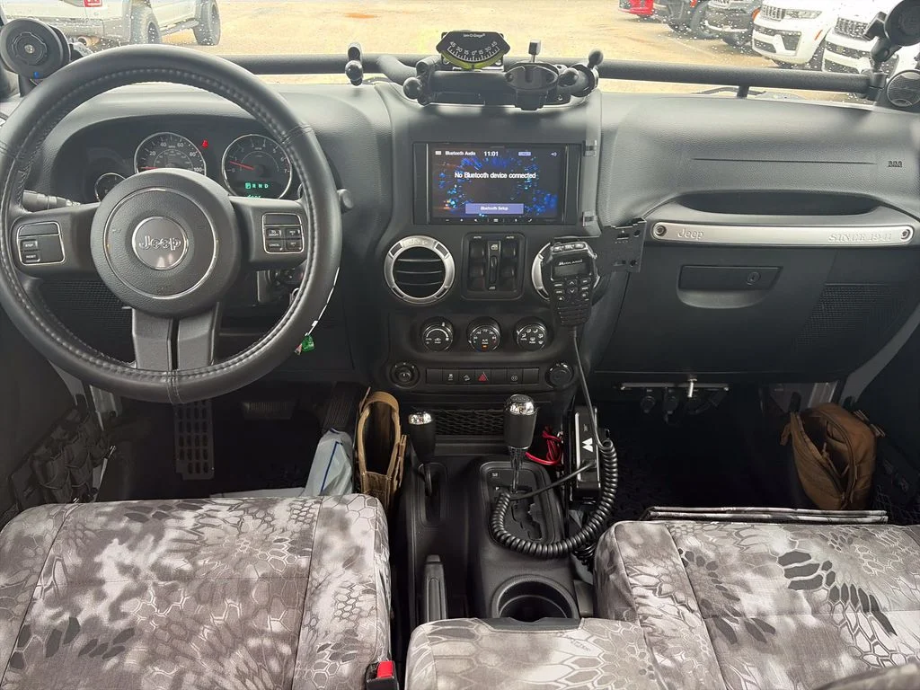 Used 2011 Silver Jeep Unlimited Rubicon image 13