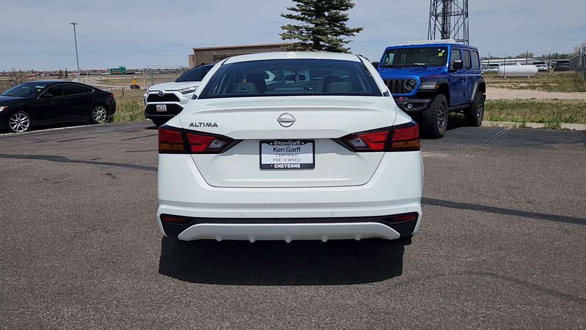 2025 Nissan Altima SV - Photo 20