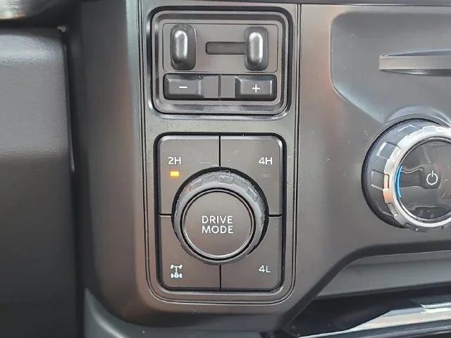 Used 2026 Black Ford Lariat image 28