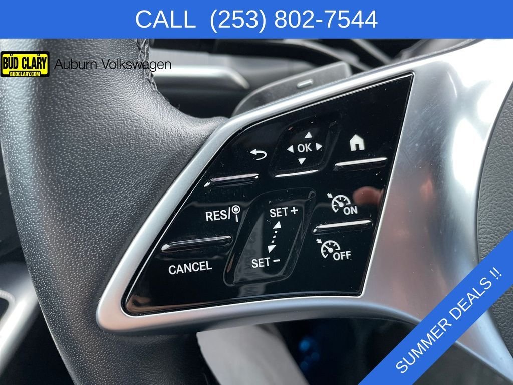 Used 2024 White Mercedes-Benz GLC 300 image 25