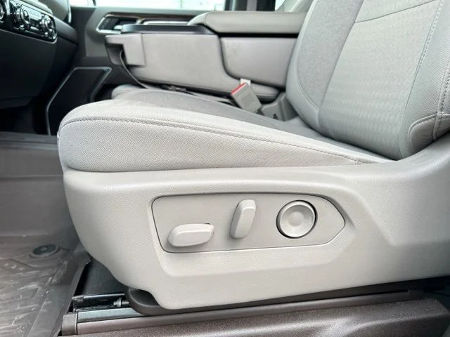 Used 2022 Summit White GMC SLE image 29