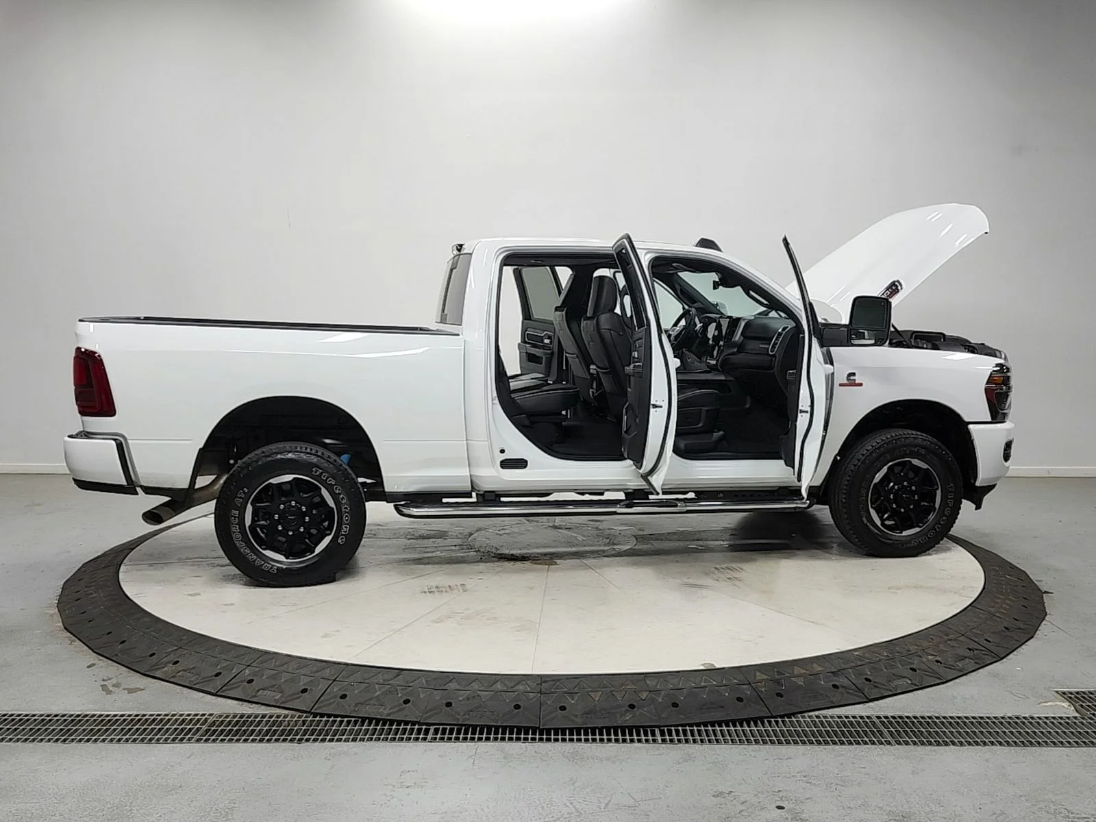 Used 2025 White Ram Laramie image 16