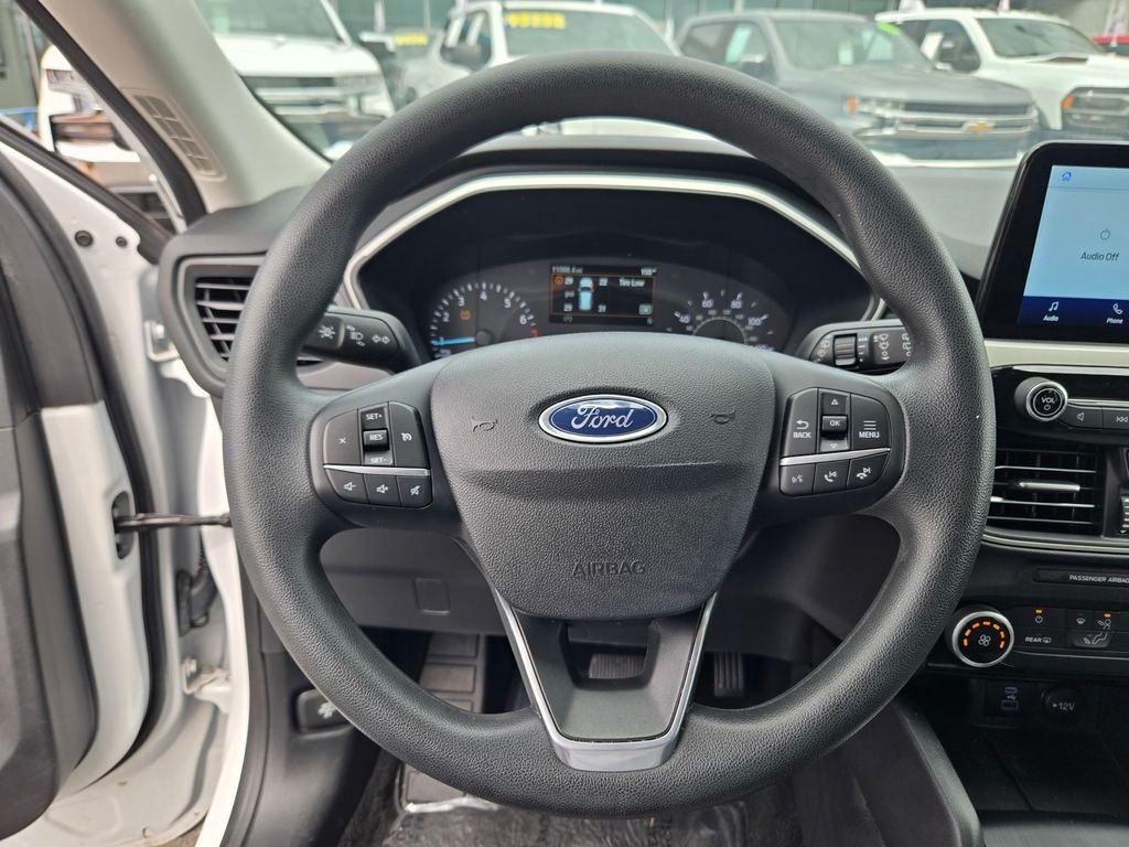 Used 2022 White Ford SE image 20