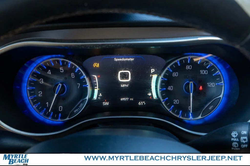 Used 2018 Granite Crystal Metallic Clearcoat Chrysler Touring L Plus image 29
