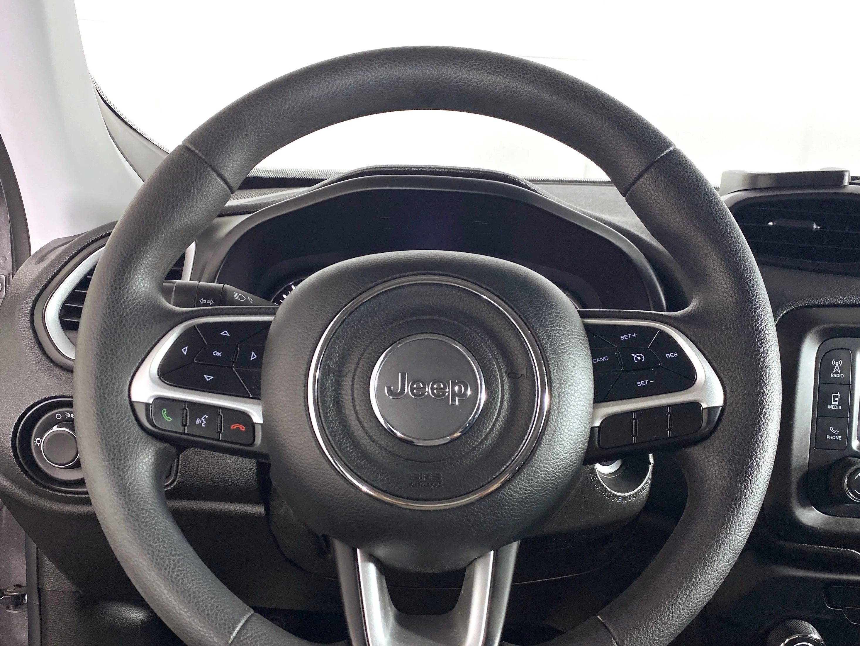 Used 2019 Granite Crystal Metallic Clearcoat Jeep Sport image 19