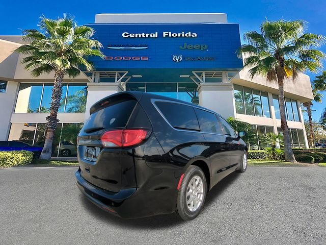 New 2026 Diamond Black Crystal Pearl-Coat Exterior Paint Chrysler LX image 5