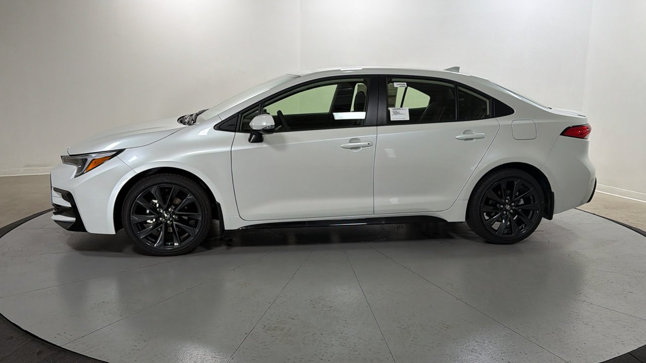 New 2027 Wind Chill Pearl <sup>1</sup> Toyota  SE image 8