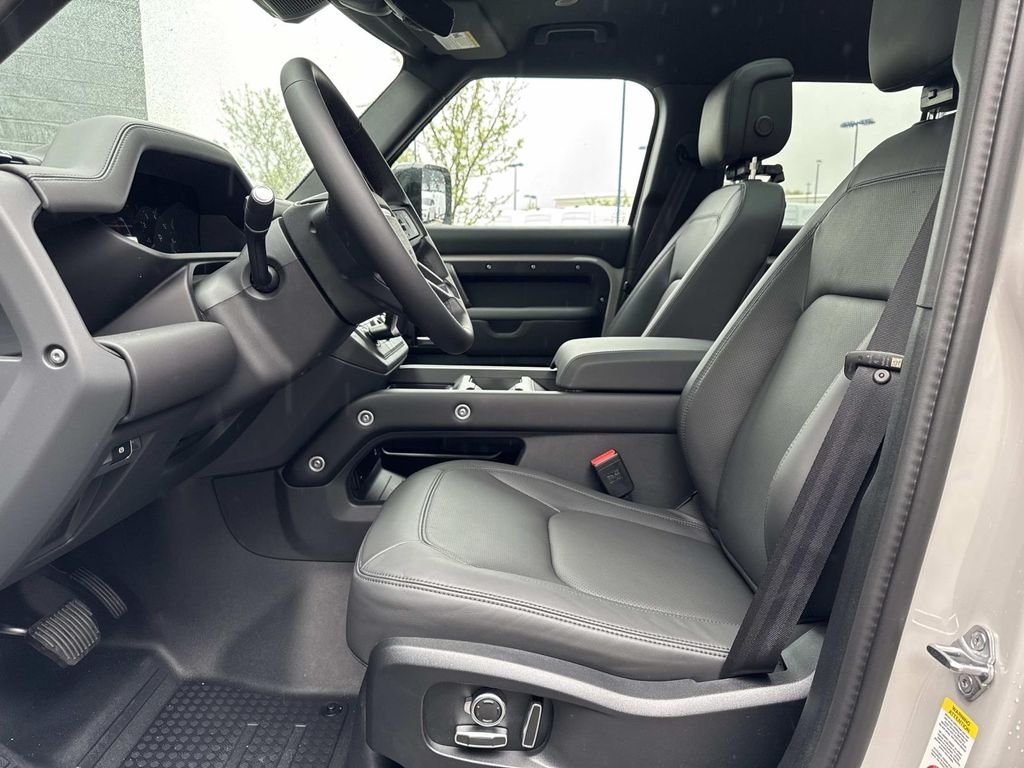 New 2026 Borasco Grey Land Rover X-Dynamic SE image 19