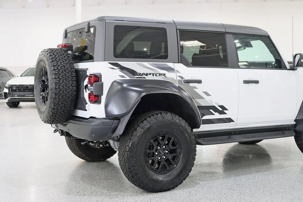 Used 2023 White Ford Raptor image 10