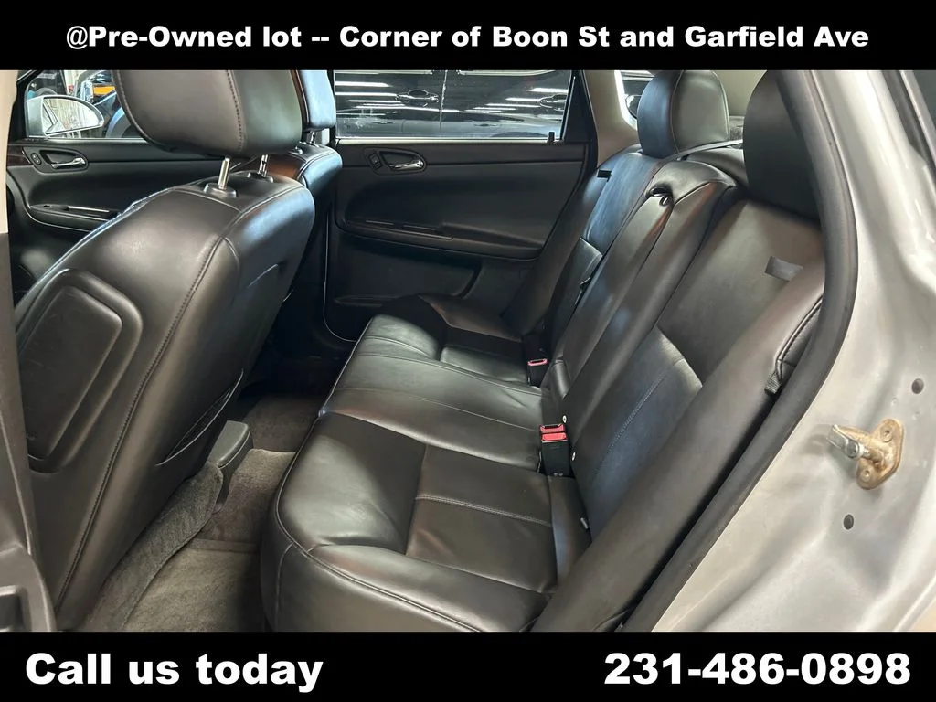 Used 2016 Silver Chevrolet LTZ image 25