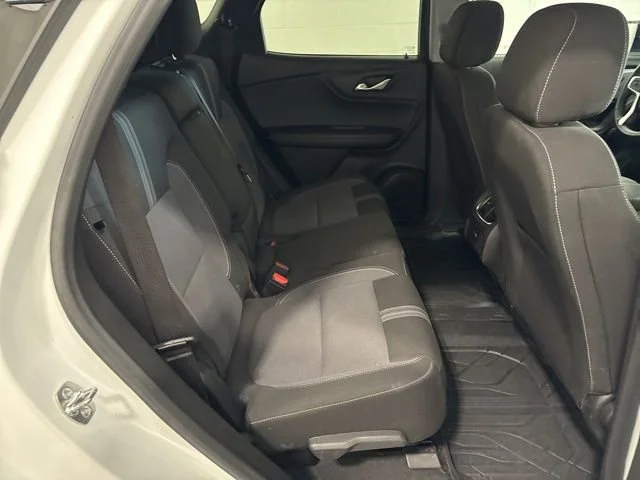 Used 2024 Summit White Chevrolet 2LT image 39