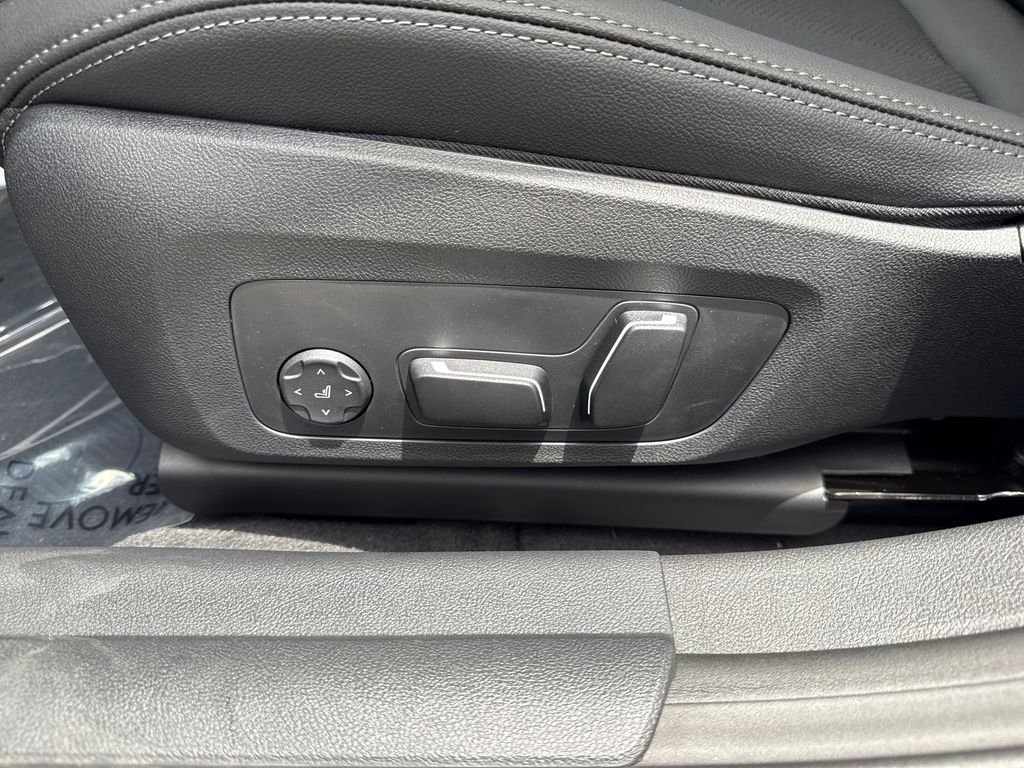 New 2026 Brooklyn Grey Metallic BMW xDrive40 image 23