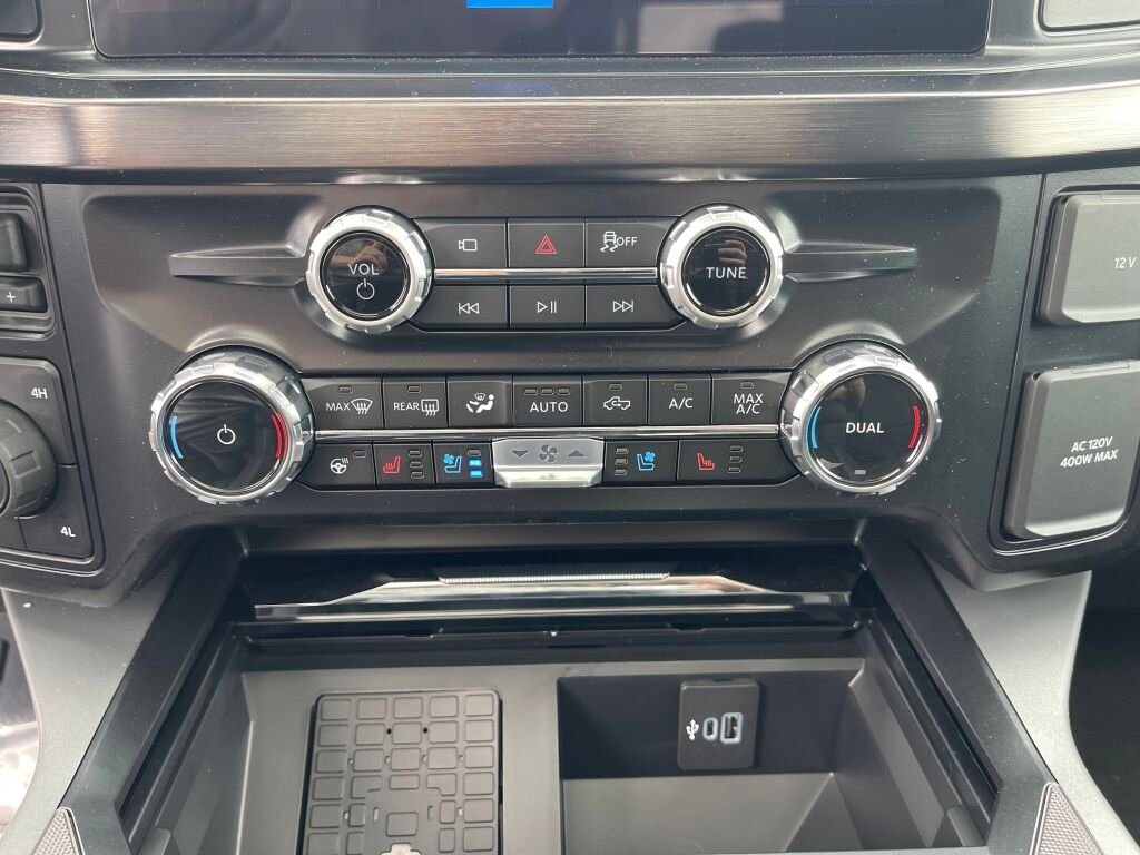 New 2026 Carbonized Gray Metallic Ford LARIAT image 15