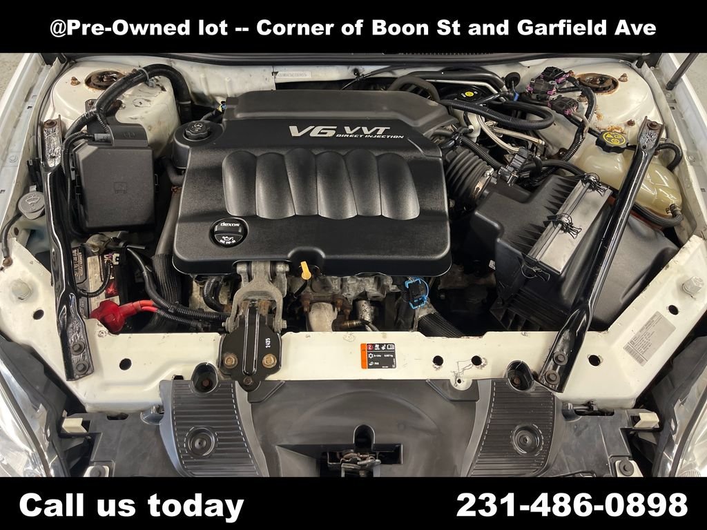 Used 2012 White Chevrolet LT image 10