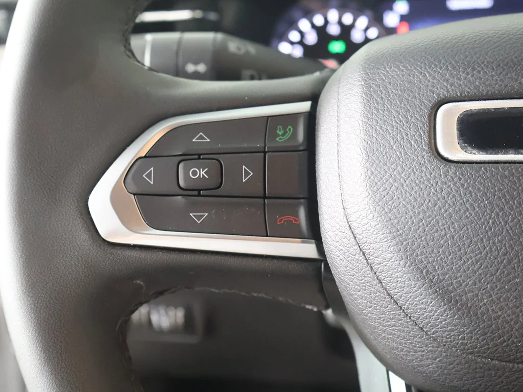 Used 2026 White Jeep Limited image 41