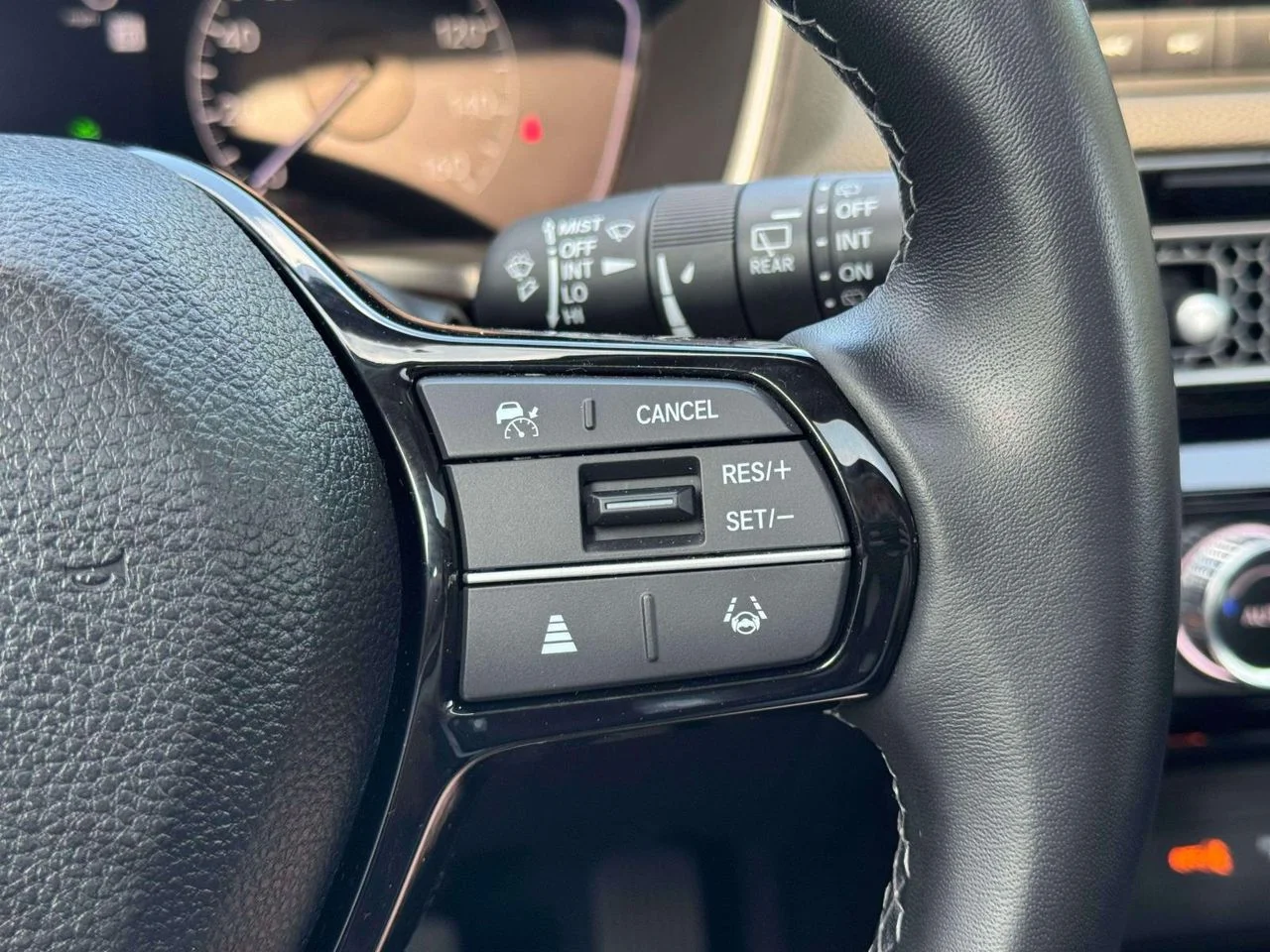 Used 2023 Meteorite Gray Metallic Honda EX-L image 28