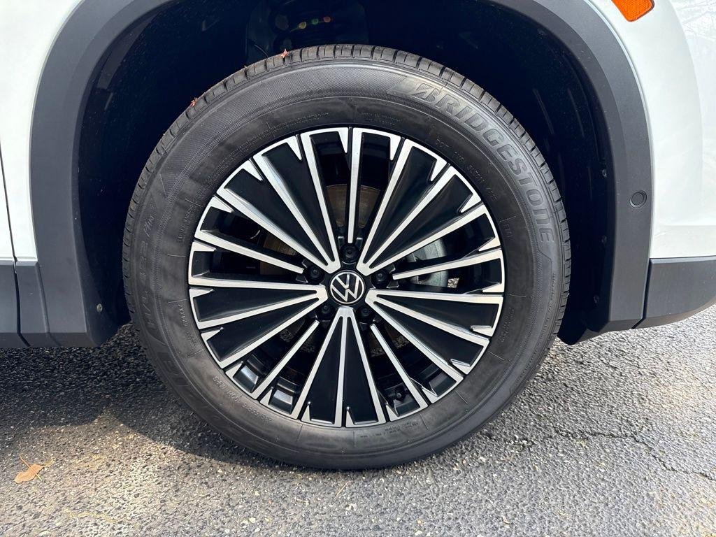 New 2026 Pure White Volkswagen 2.0T S image 11