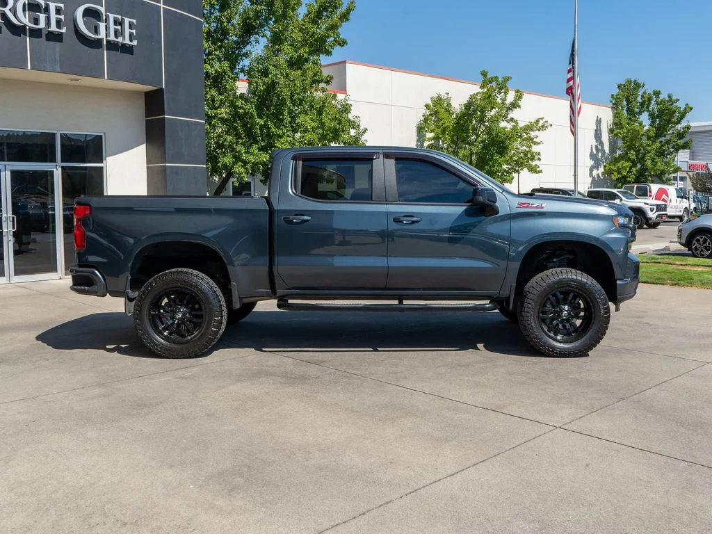 Used 2019 Gray Chevrolet RST image 8